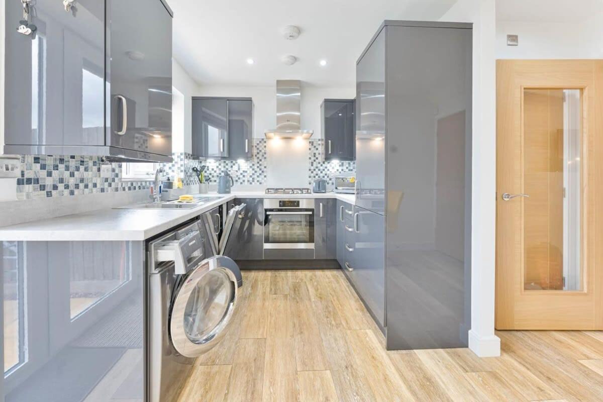 Modern 1 Bedroom House In Burton-on-trent * Burton-upon-Trent